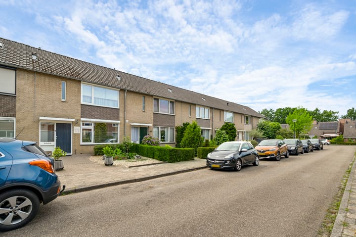 Tussenwoning te koop: Mimosastraat 11, Maarheeze