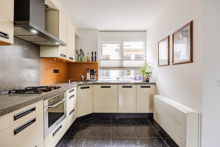 Tussenwoning te koop: Zuidmolenstraat 42, Bergen Op Zoom