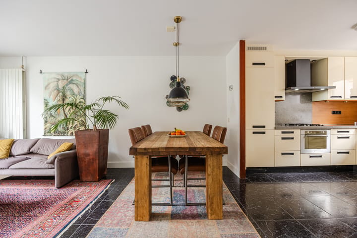 Tussenwoning te koop: Zuidmolenstraat 42, Bergen Op Zoom