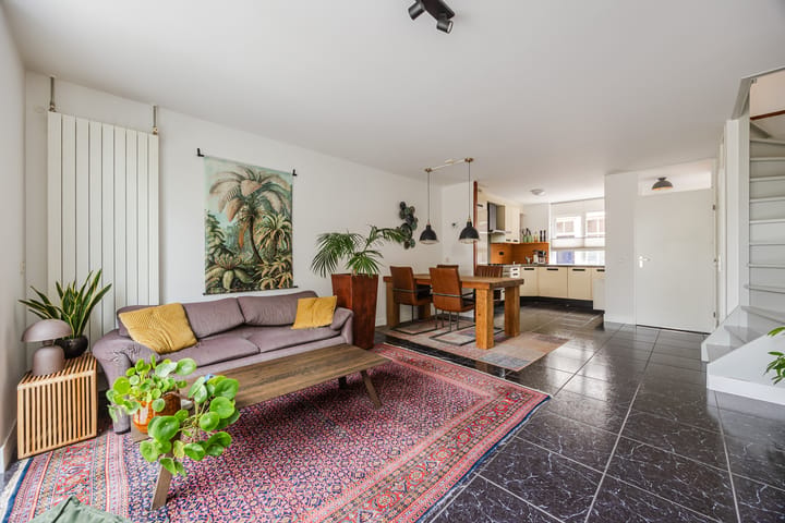 Tussenwoning te koop: Zuidmolenstraat 42, Bergen Op Zoom