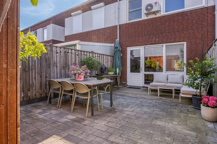Tussenwoning te koop: De Uitvang 46, Bergeijk