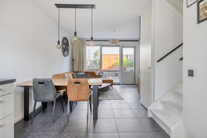 Tussenwoning te koop: De Uitvang 46, Bergeijk