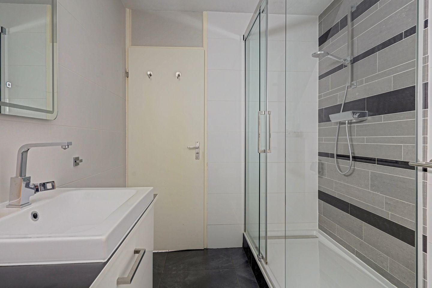 Photo 25 of Edisonstraat 141