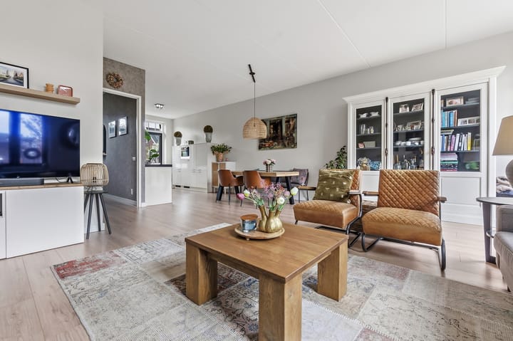 Tussenwoning te koop: Ernest Hemingwaypark 34, 'S-Gravenhage