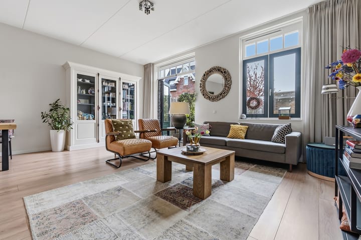 Tussenwoning te koop: Ernest Hemingwaypark 34, 'S-Gravenhage