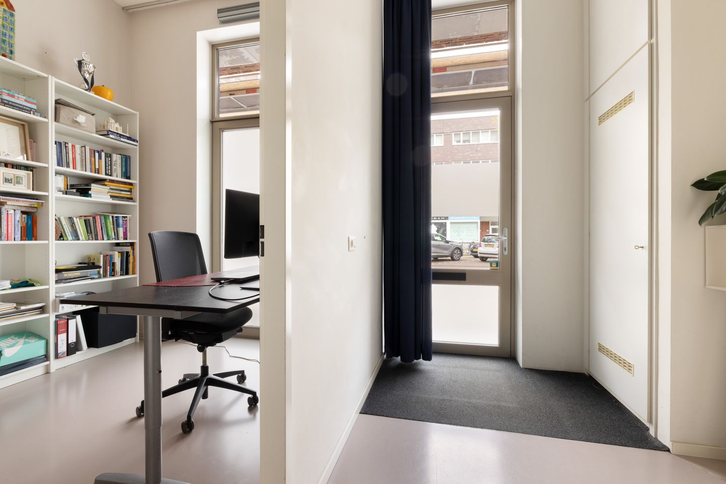 Photo 20 of Ottho Heldringstraat 200-D