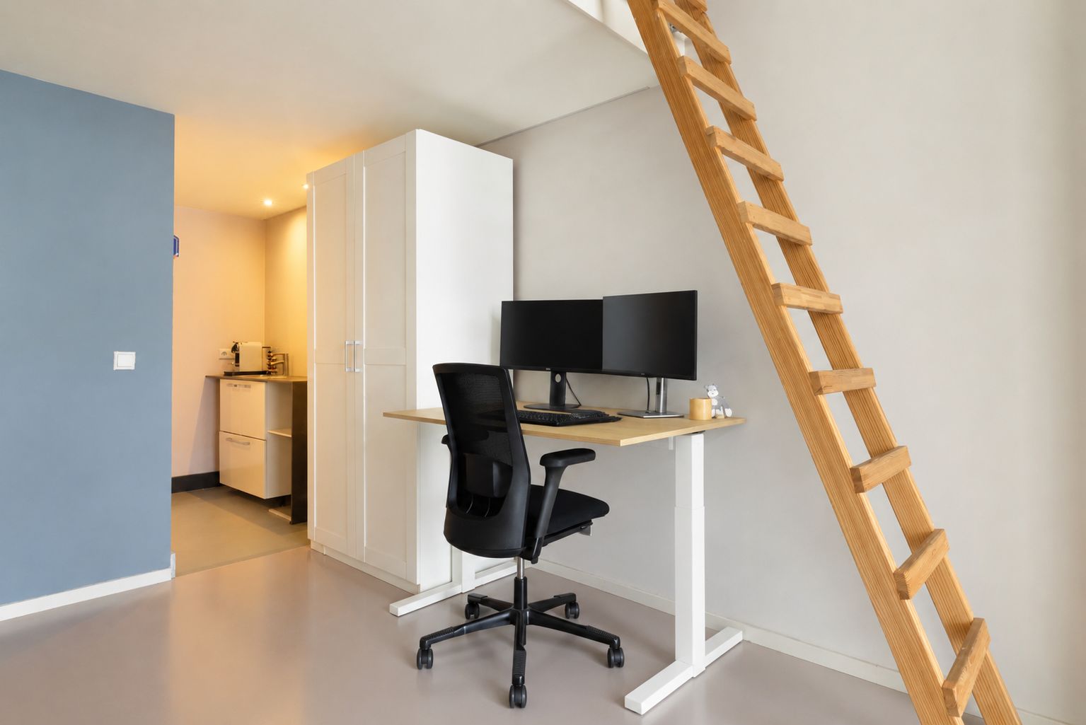 Photo 21 of Ottho Heldringstraat 200-D
