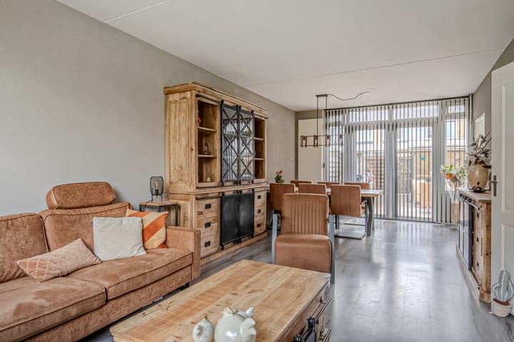 Tussenwoning te koop: Moezelstraat 66, Assen