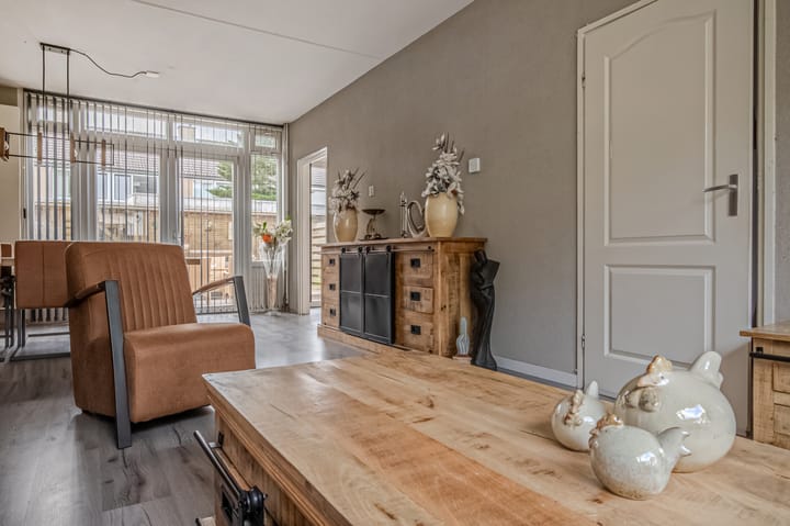 Tussenwoning te koop: Moezelstraat 66, Assen