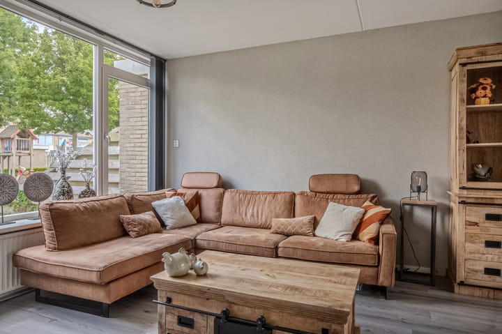 Tussenwoning te koop: Moezelstraat 66, Assen