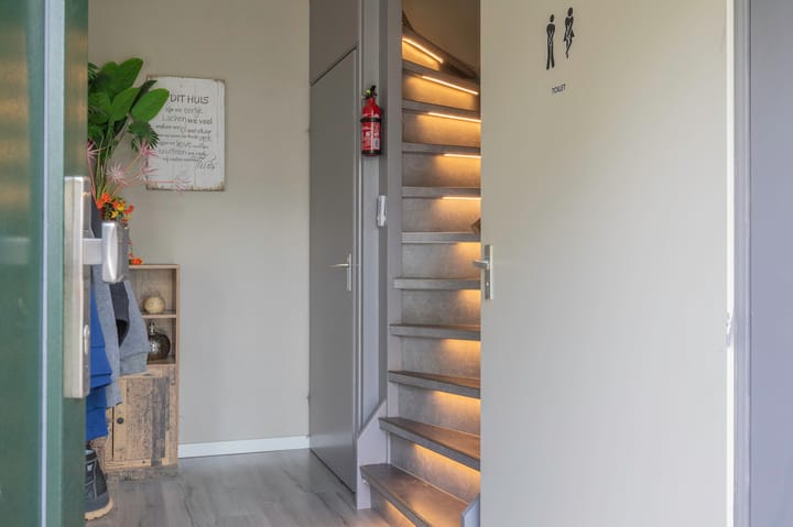 Tussenwoning te koop: Moezelstraat 66, Assen