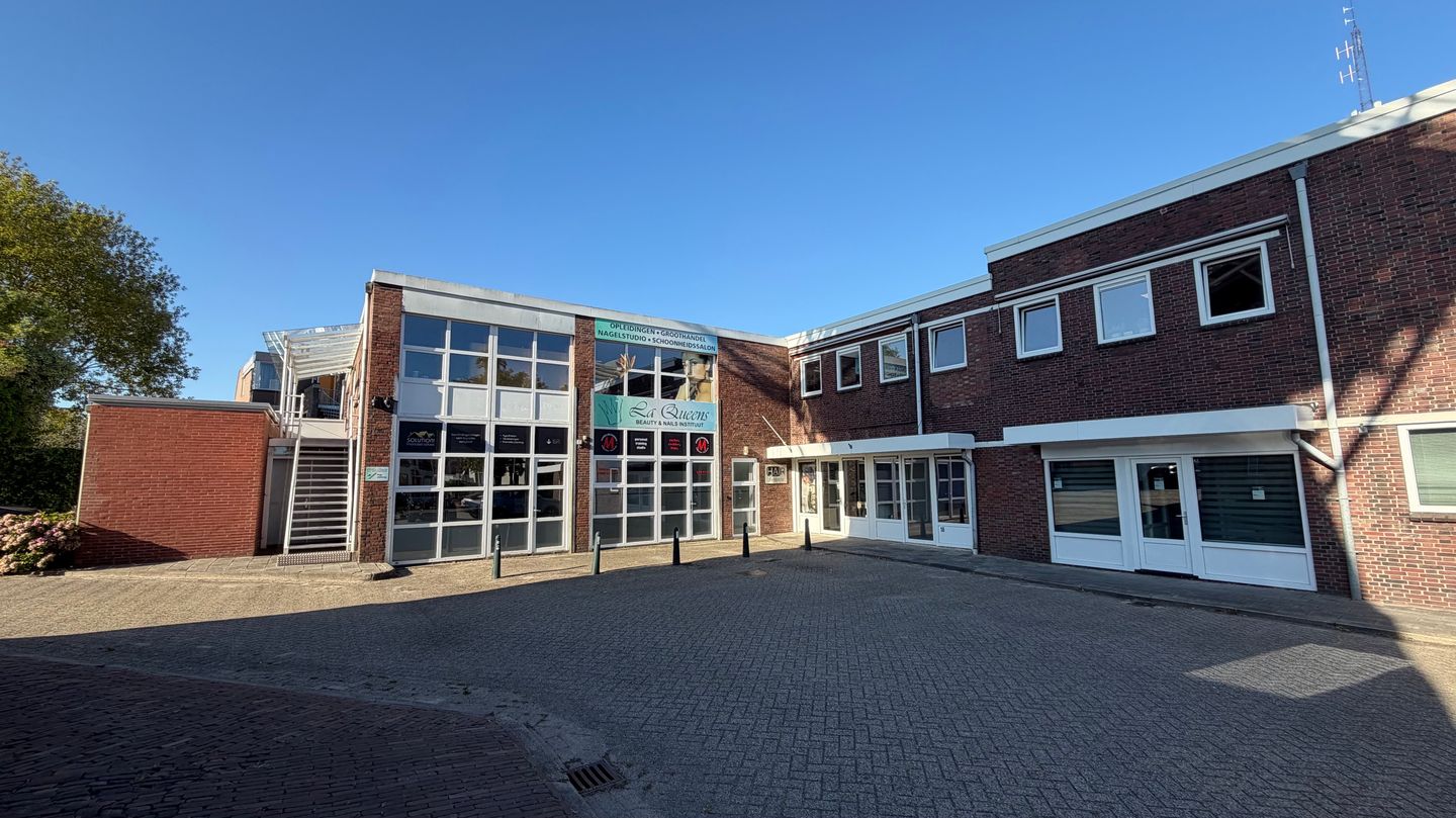 Bekijk foto 1 van Nassaustraat 18