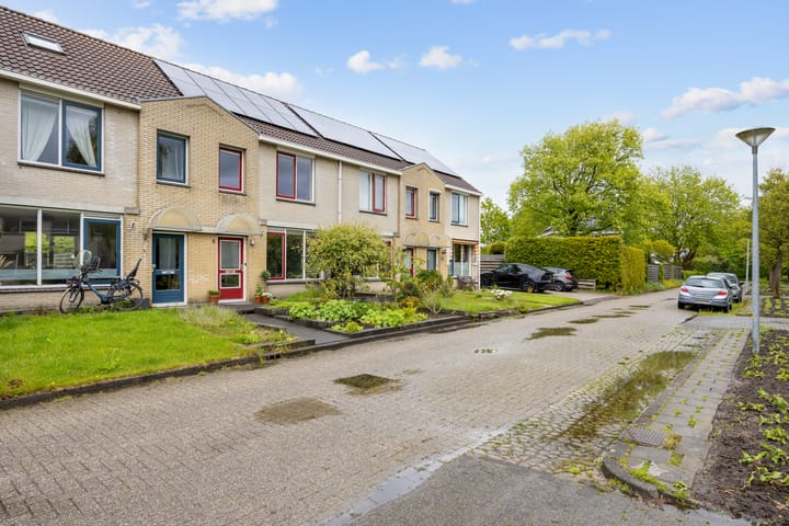 Tussenwoning te koop: Kalmoes 6, Zuidhorn
