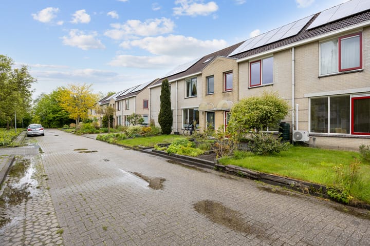 Tussenwoning te koop: Kalmoes 6, Zuidhorn