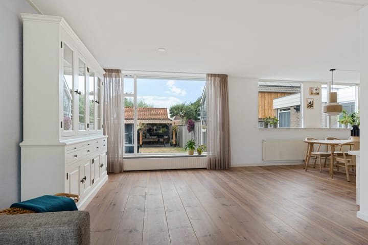 Vrijstaande woning te koop: Bakwei 4, Bakhuizen