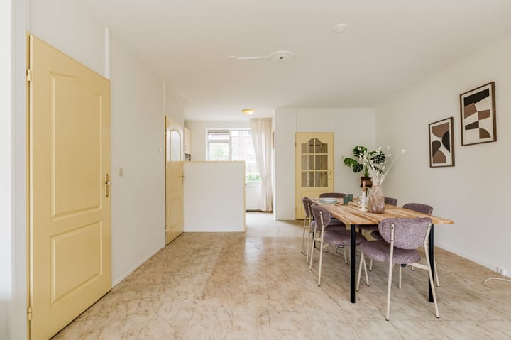 Tussenwoning te koop: Biesbosch 15, Diemen