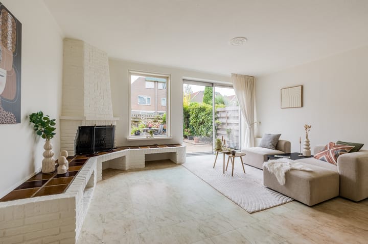 Tussenwoning te koop: Biesbosch 15, Diemen