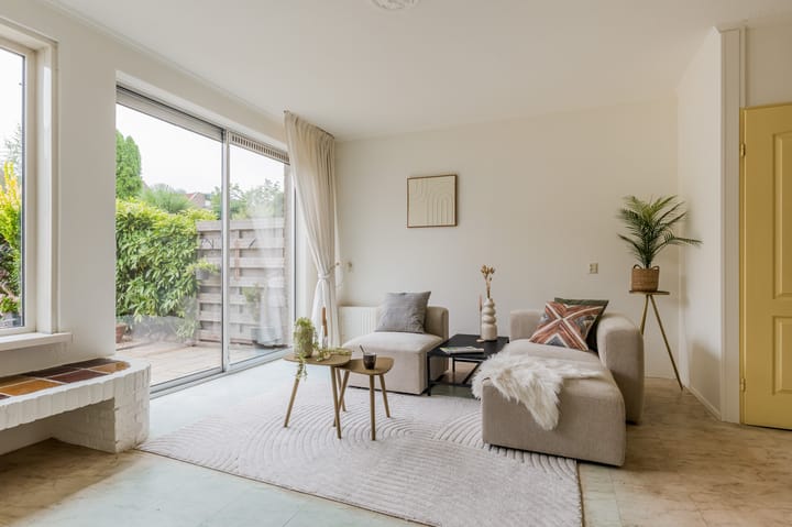 Tussenwoning te koop: Biesbosch 15, Diemen