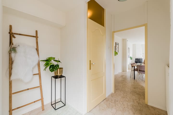 Tussenwoning te koop: Biesbosch 15, Diemen