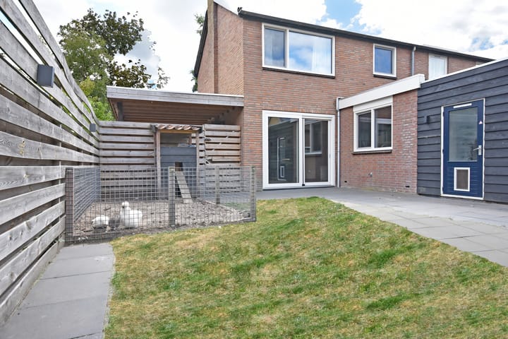 Hoekwoning te koop: Joh. Falkenastraat 31, Burgum