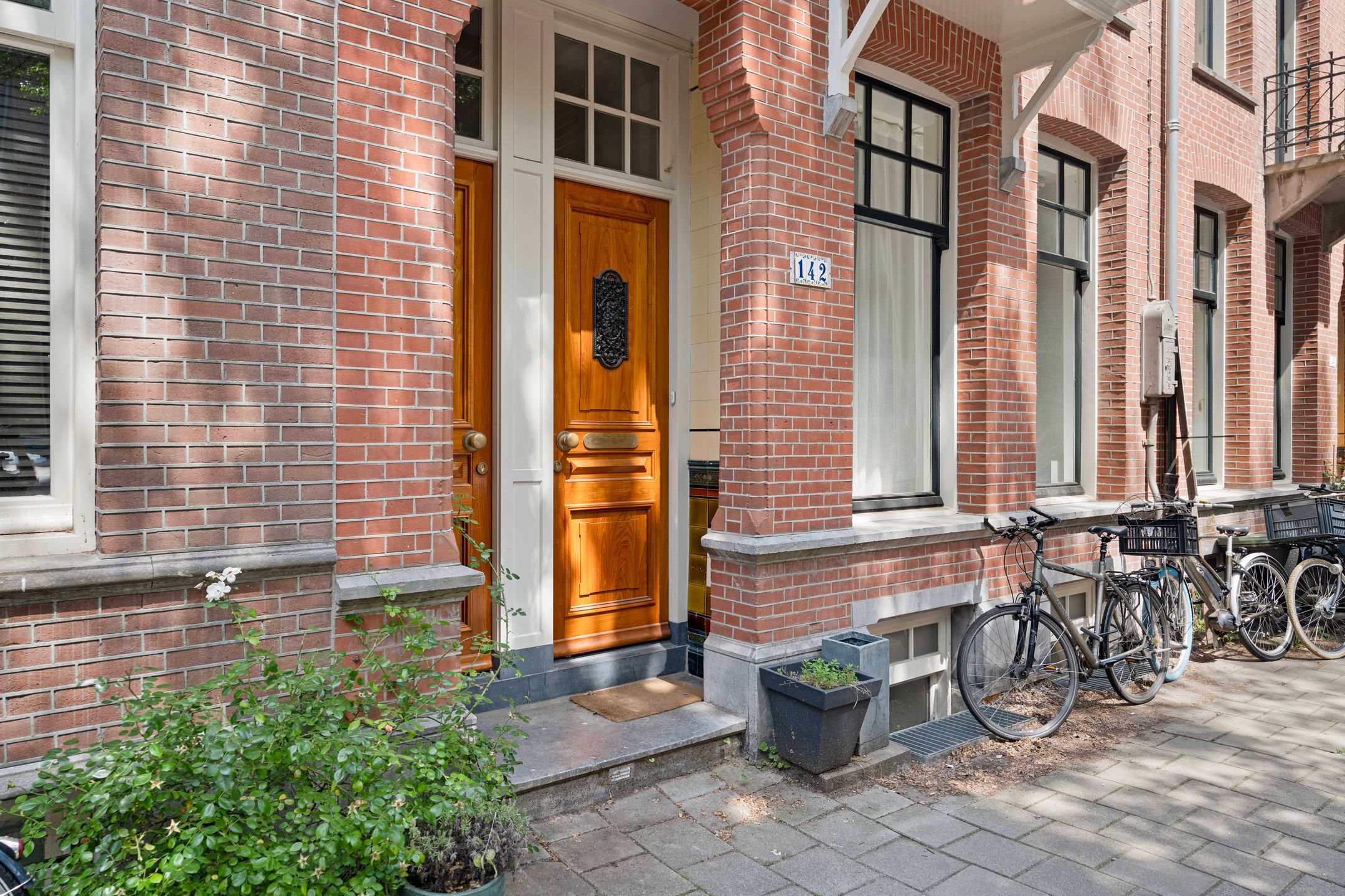 Foto 33 van Johannes Verhulststraat 142-3