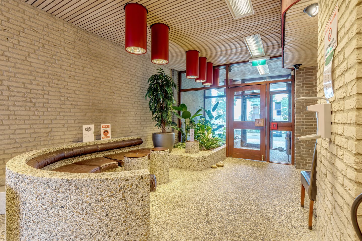 Bekijk foto 3 van Bennekomseweg 126