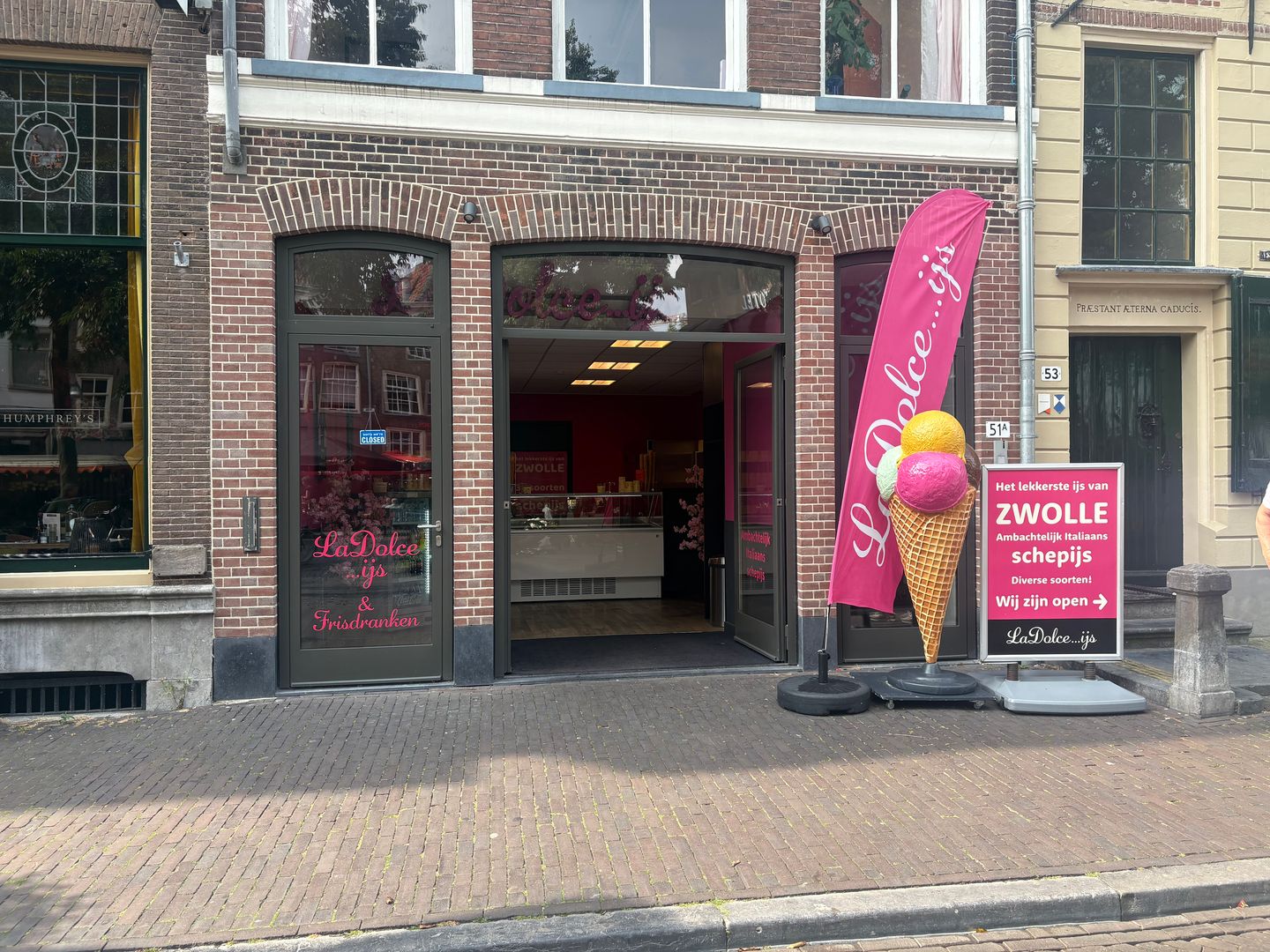 View photo 1 of Melkmarkt 51