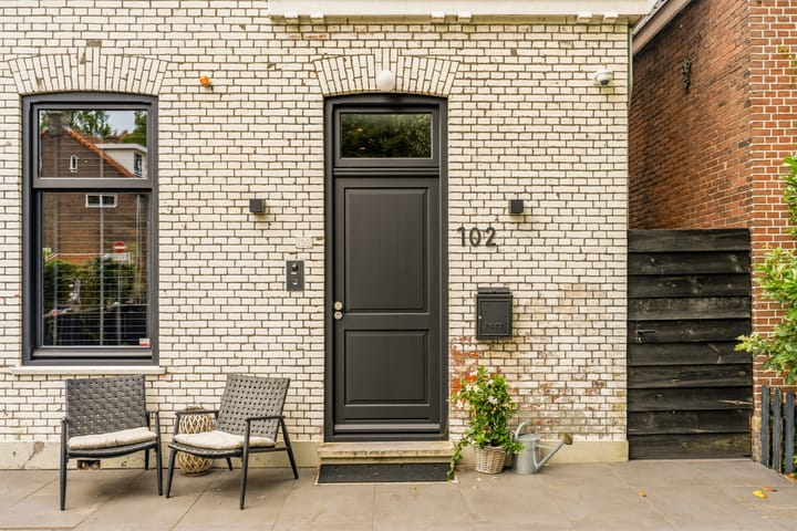Vrijstaande woning te koop: Herengracht 102, Zaandam