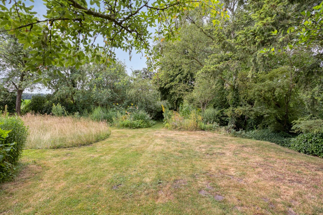 Photo 47 of Diependaalseweg 12