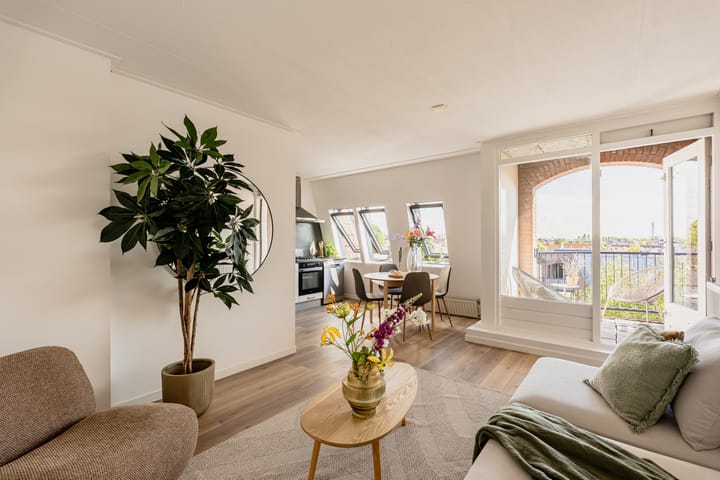 Appartement te koop: Spaarne 131, Haarlem