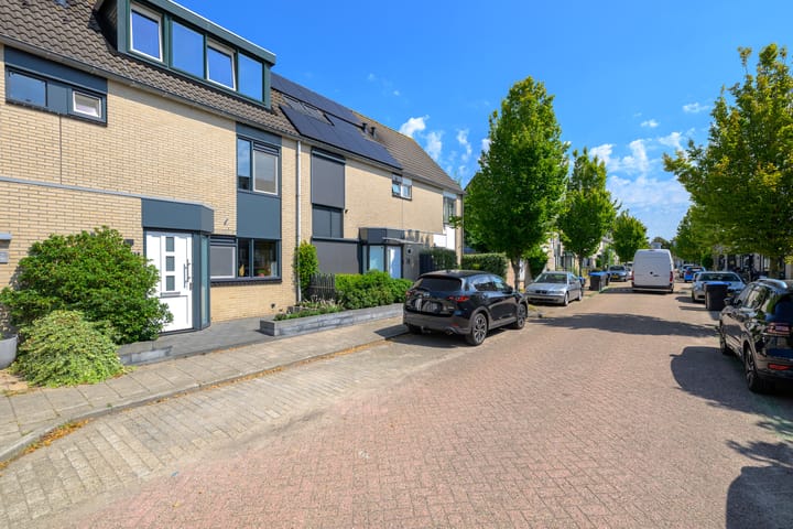 Foto 3 van Clariet Kok-van Alphenstraat 27