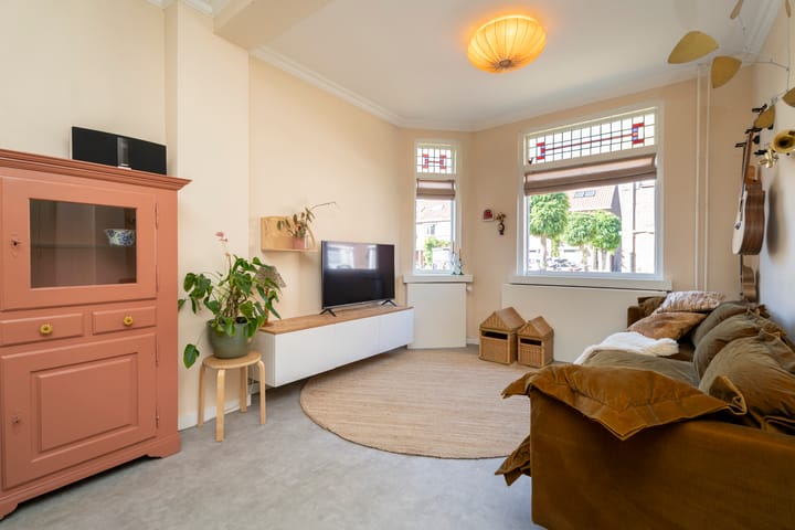 Tussenwoning te koop: Madeliefstraat 10, Tilburg