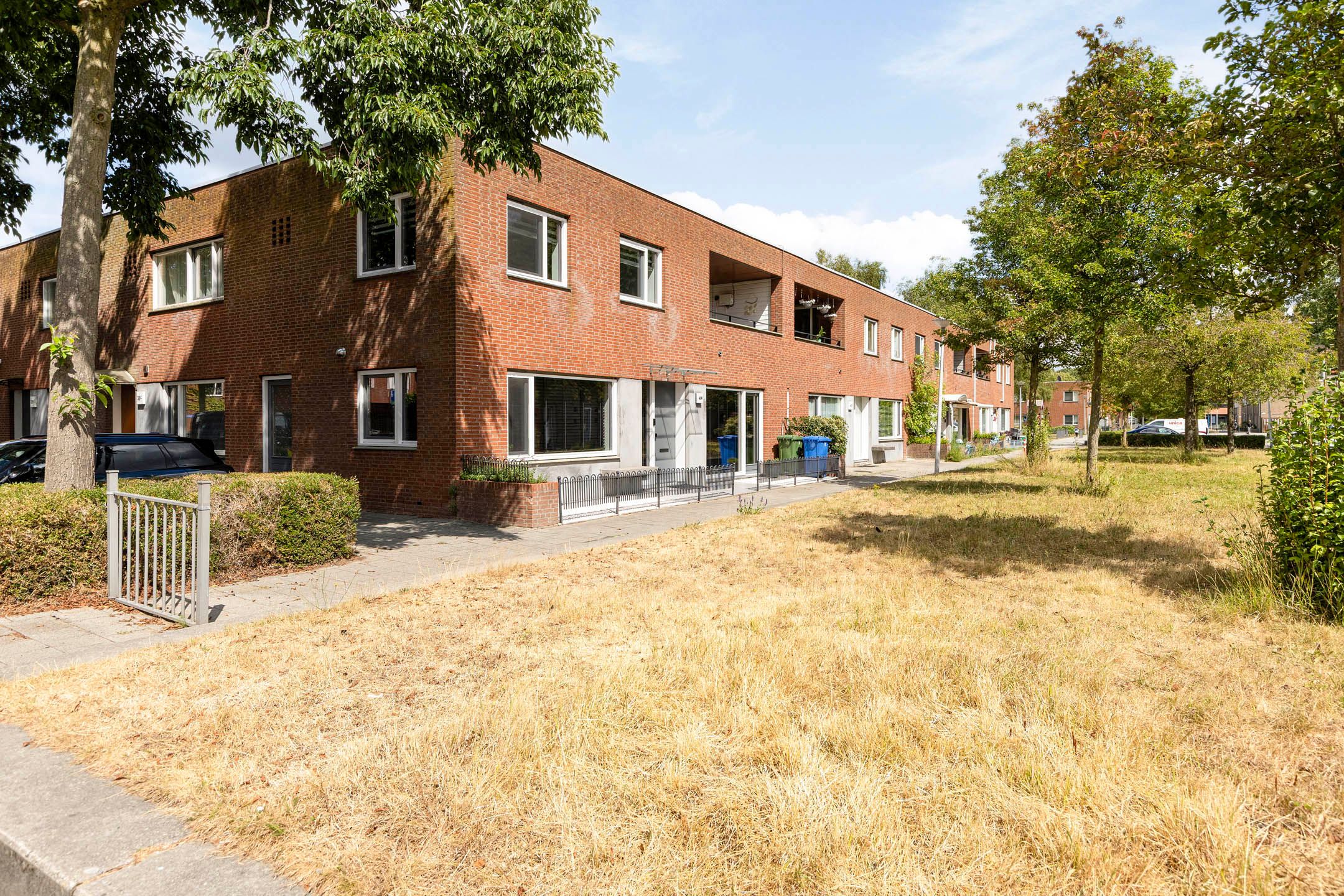 Foto 42 van Dirkslandstraat 40-A