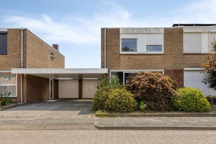 Photo 4 of Sanshofstraat 12