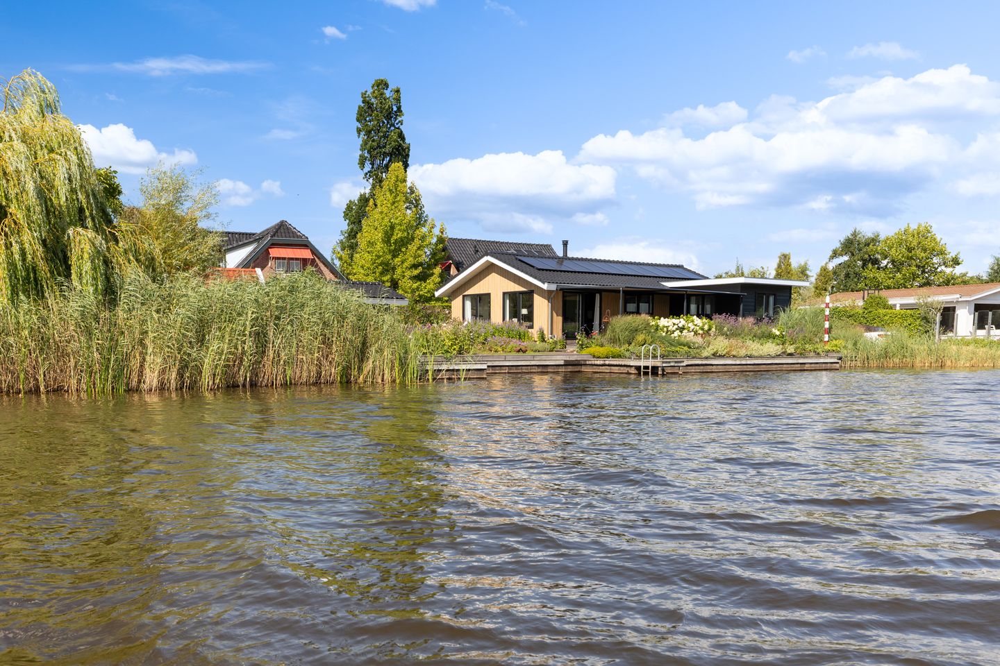 Foto 44 van Nieuw-Loosdrechtsedijk 217-C042