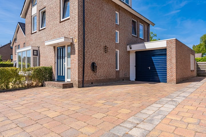 Vrijstaande woning te koop: Reelaan 34, Winschoten