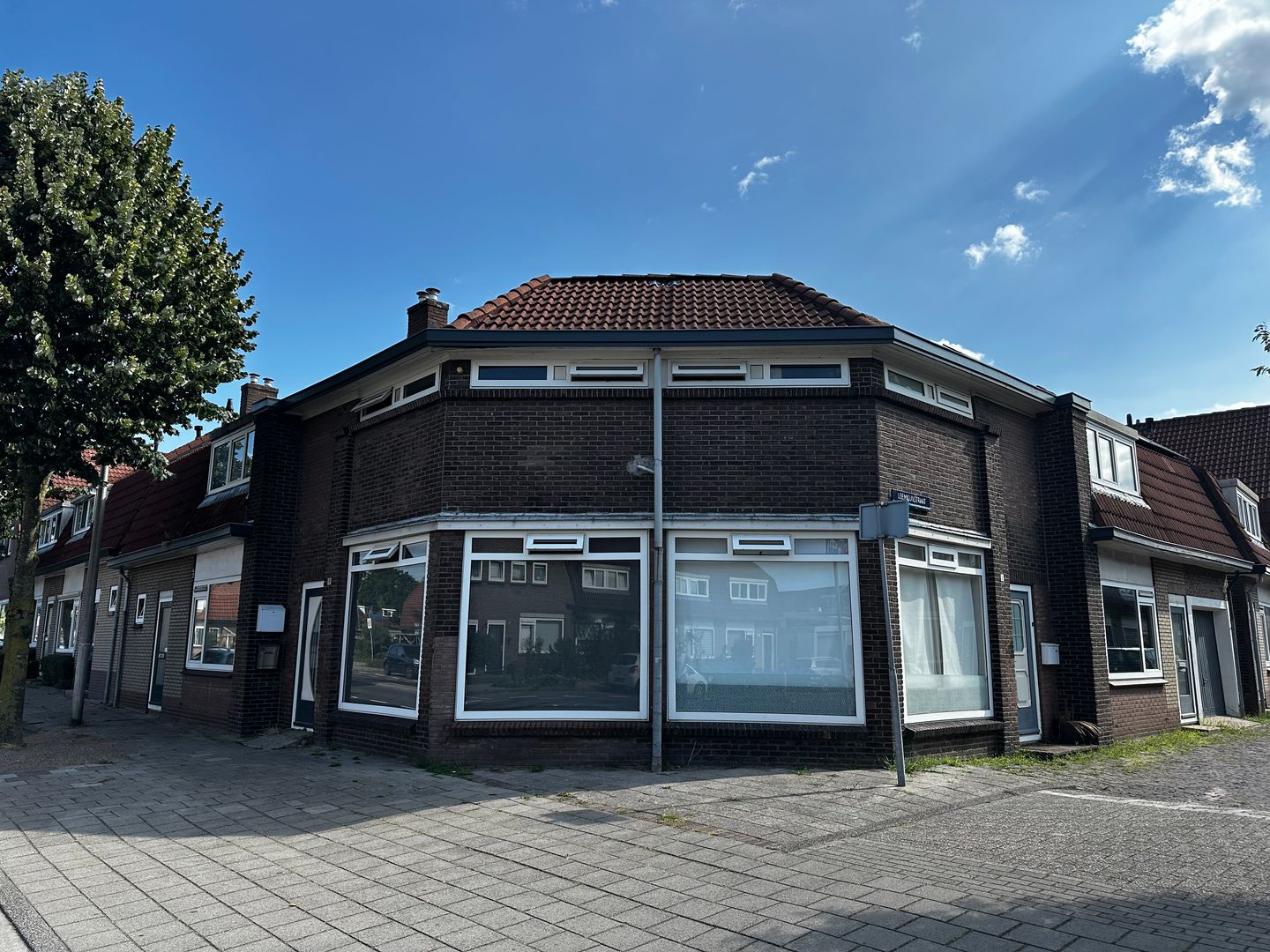 Bekijk foto 1 van Leemkuilstraat 1