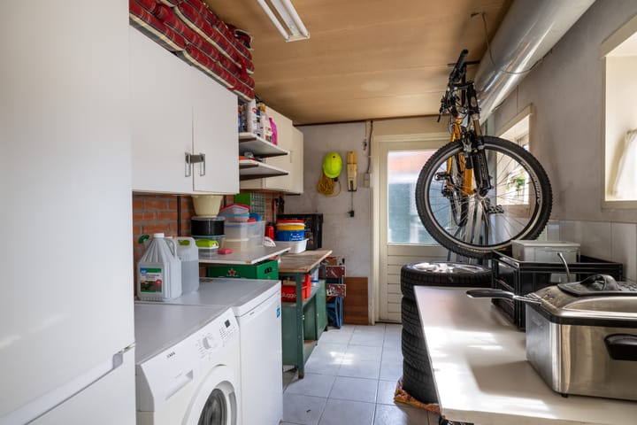 Tussenwoning te koop: van Hasseltstraat 6, Kampen
