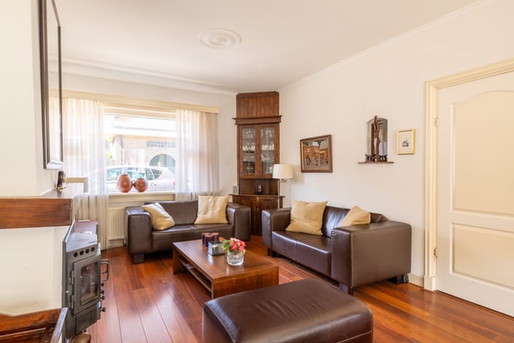 Tussenwoning te koop: van Hasseltstraat 6, Kampen