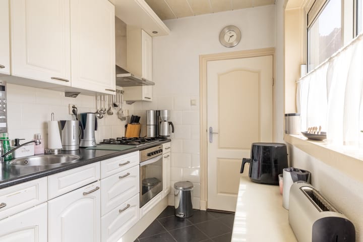 Tussenwoning te koop: van Hasseltstraat 6, Kampen
