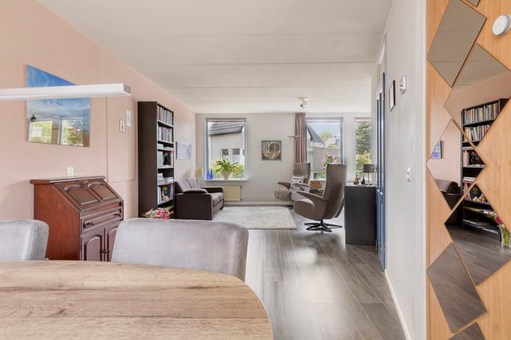 Tussenwoning te koop: Eufraatstraat 13, Alkmaar
