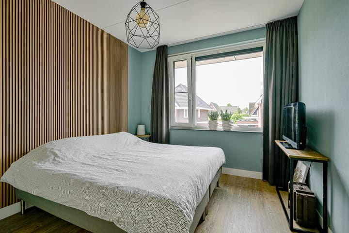 Tussenwoning te koop: Meerval 25, Schagen