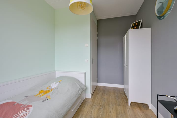 Tussenwoning te koop: Meerval 25, Schagen