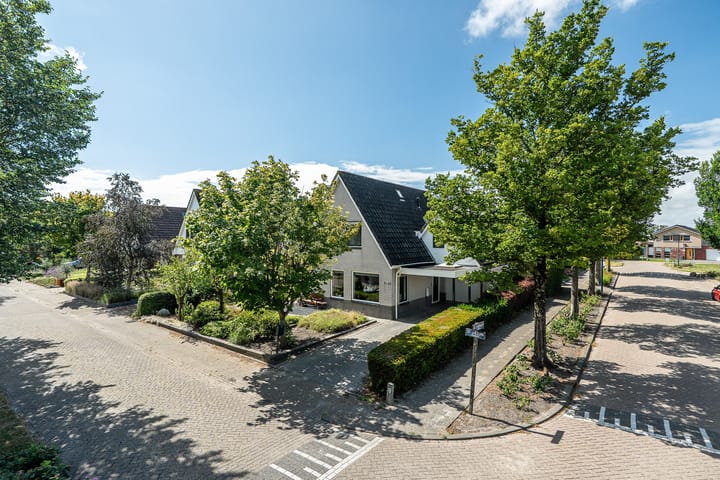 Vrijstaande woning te koop: De Bazuin 33, Harlingen