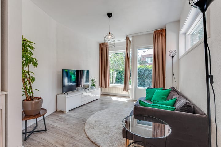 Appartement te koop: Gijsbrecht van Amstelstraat 74B, Hilversum