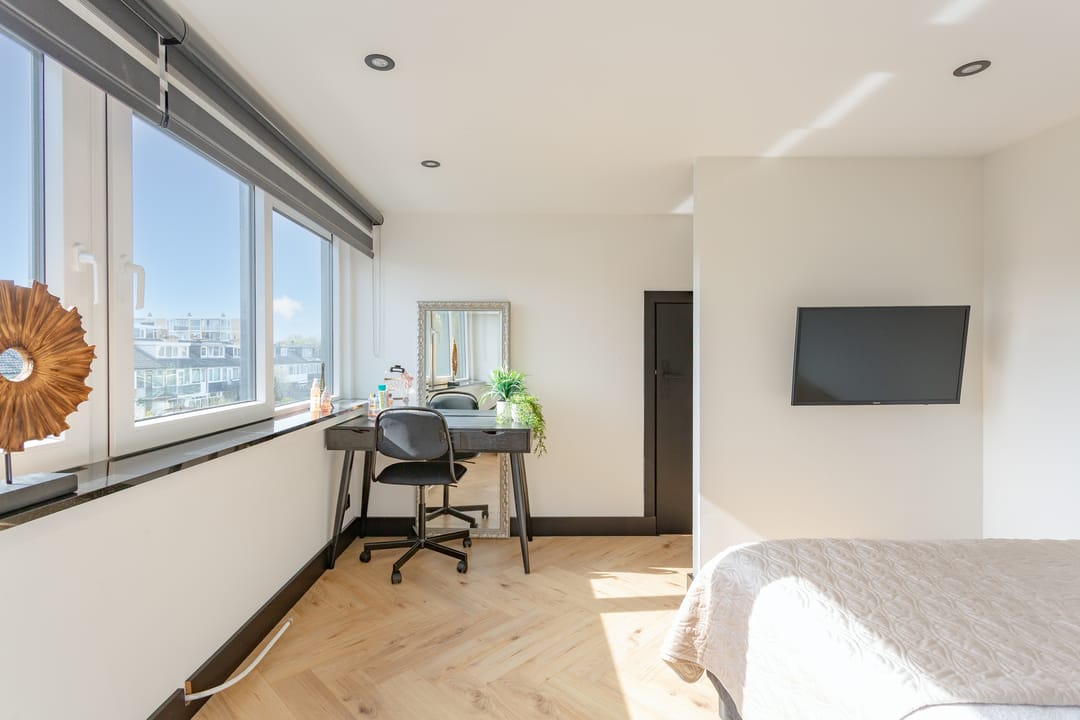Photo 32 of Van der Waalsstraat 2