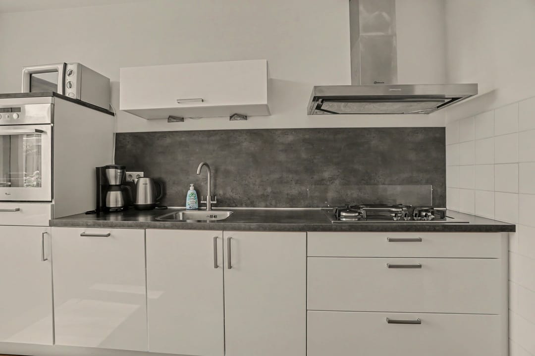 Photo 11 of Roerdompstraat 8