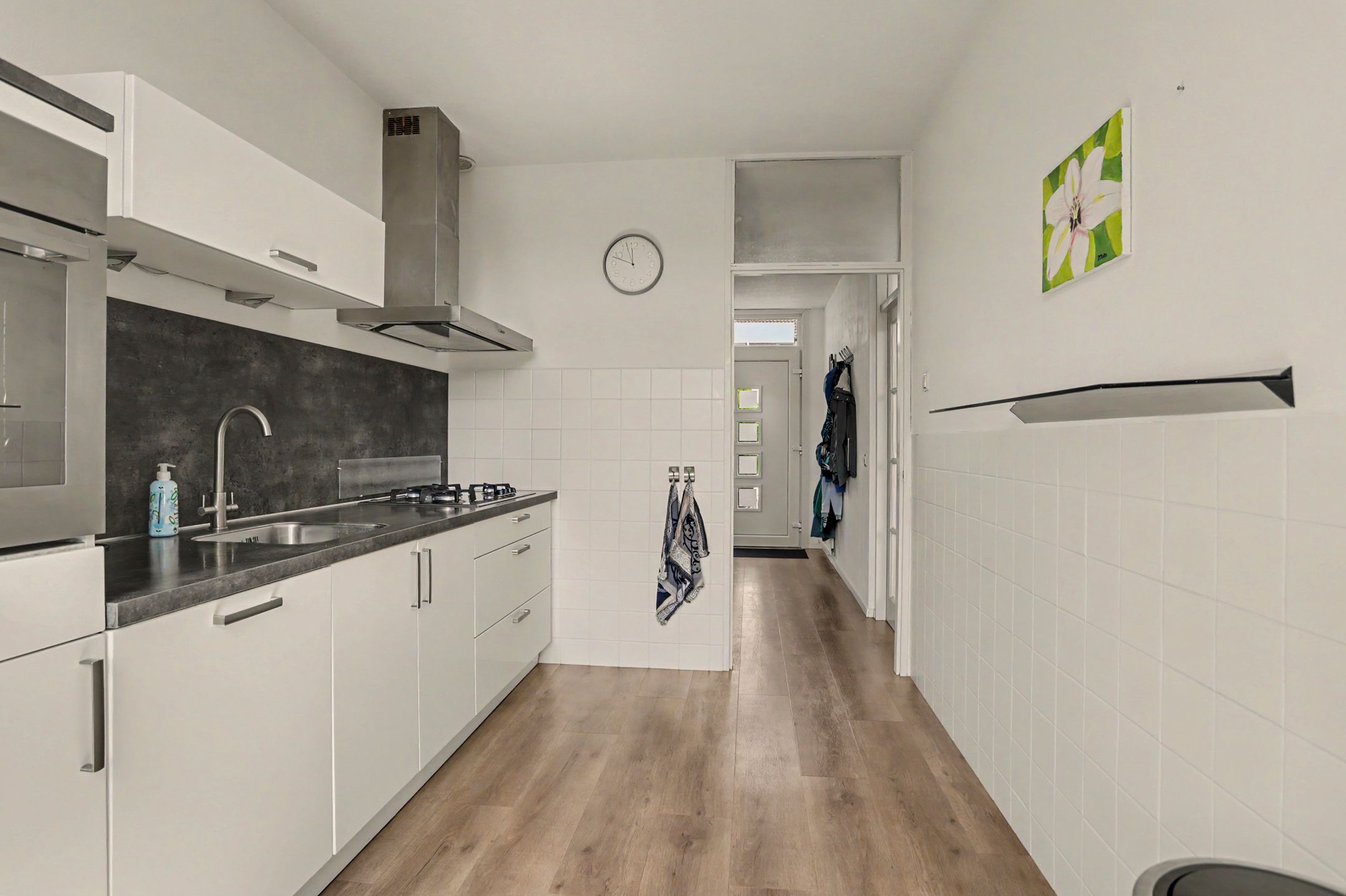 Photo 9 of Roerdompstraat 8