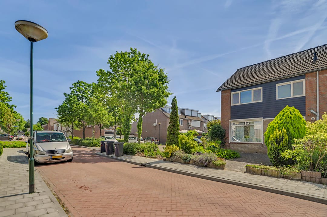 Photo 32 of Roerdompstraat 8