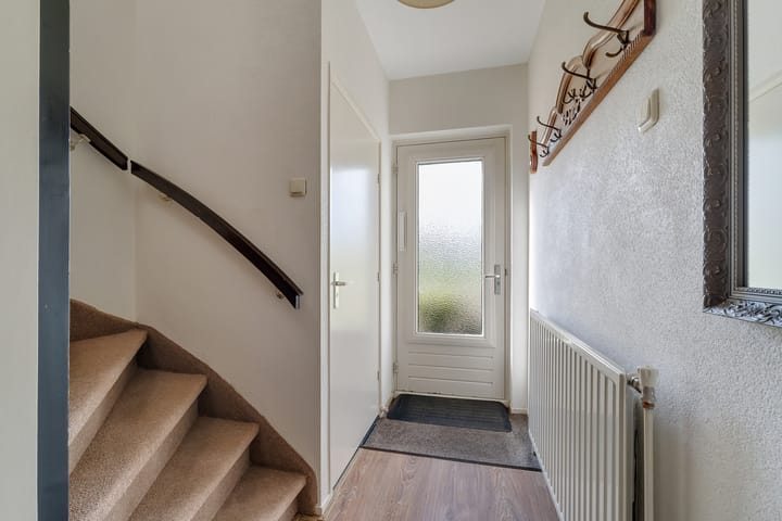 Tussenwoning te koop: Weidebuurt 28, Hardenberg